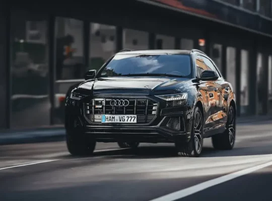 Audi Q8 – The Ultimate Luxury SUV with Sporty Perf