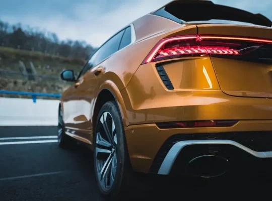 Audi Q8 – The Ultimate Luxury SUV with Sporty Perf