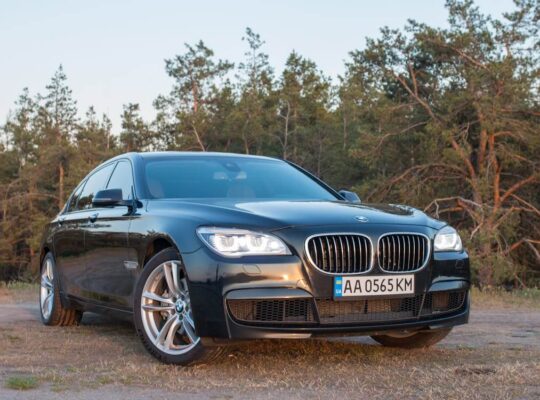 BMW 5 Series – The Ultimate Luxury Sports Sedan